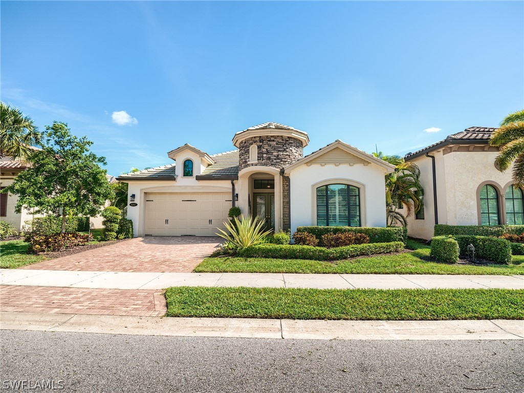 9267 Glenforest Drive Naples FL 34120 224041091 image1