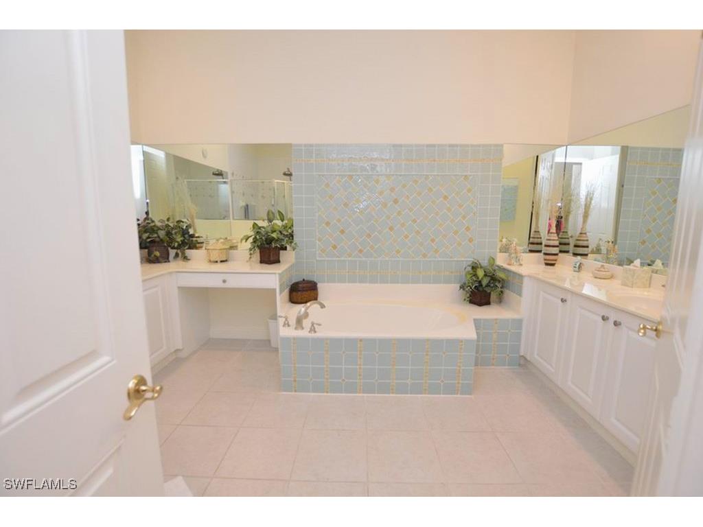 9267 Museo Court #204 Naples FL 34114 225047497 image15