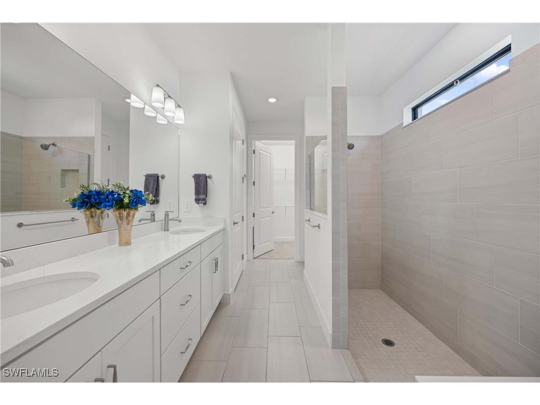 9268 Cormorant Drive Naples FL 34120 225025079 image18