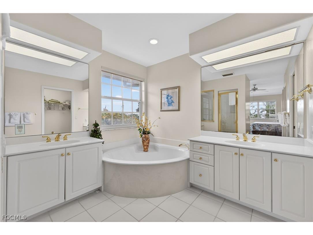 927 Almas Court Sanibel FL 33957 2026012254 image30