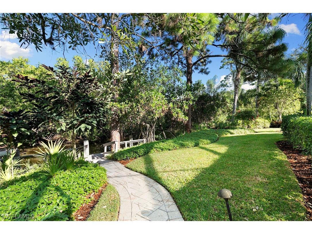 927 Barcarmil Way Naples FL 34110 226000128 image49