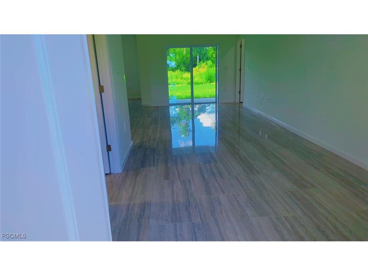 927 Bolivia Drive Lehigh Acres FL 33974 2025007432 image13