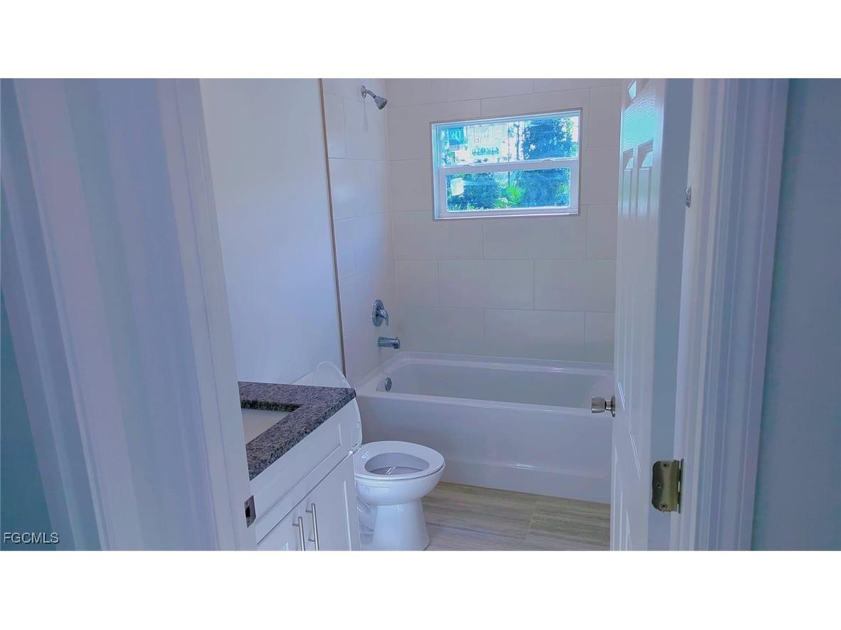 927 Bolivia Drive Lehigh Acres FL 33974 2025007432 image15