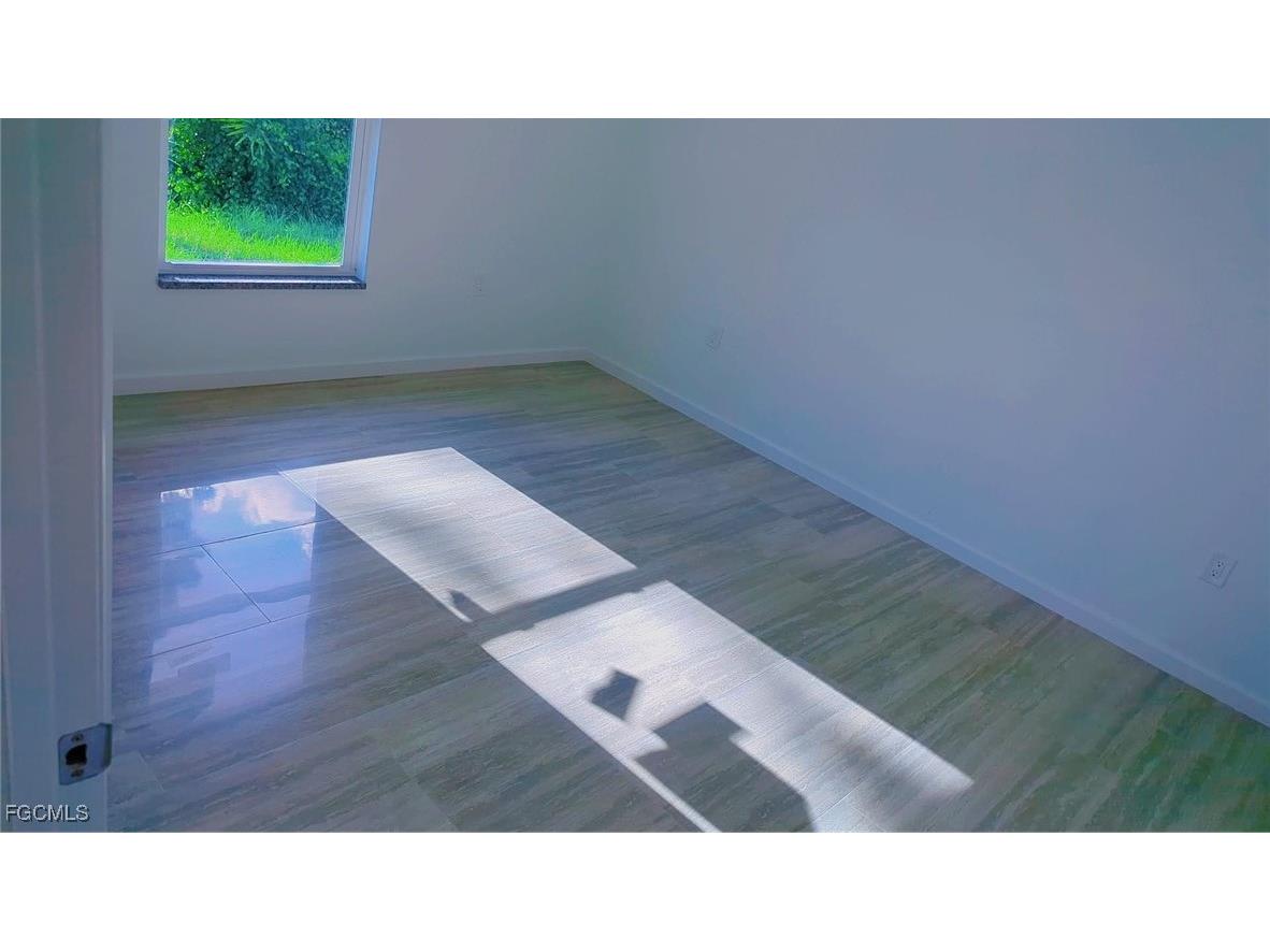 927 Bolivia Drive Lehigh Acres FL 33974 2025007432 image16