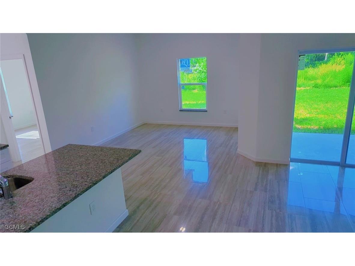 927 Bolivia Drive Lehigh Acres FL 33974 2025007432 image5