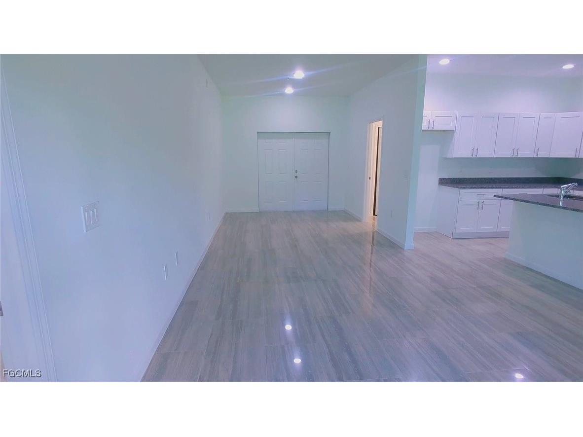 927 Bolivia Drive Lehigh Acres FL 33974 2025007432 image9