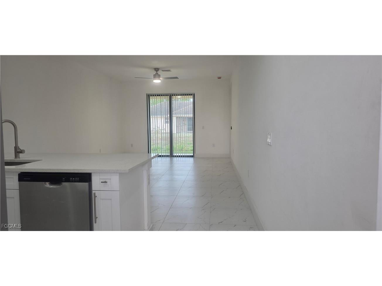 927 Chenault Street Lehigh Acres FL 33974 2025023828 image4