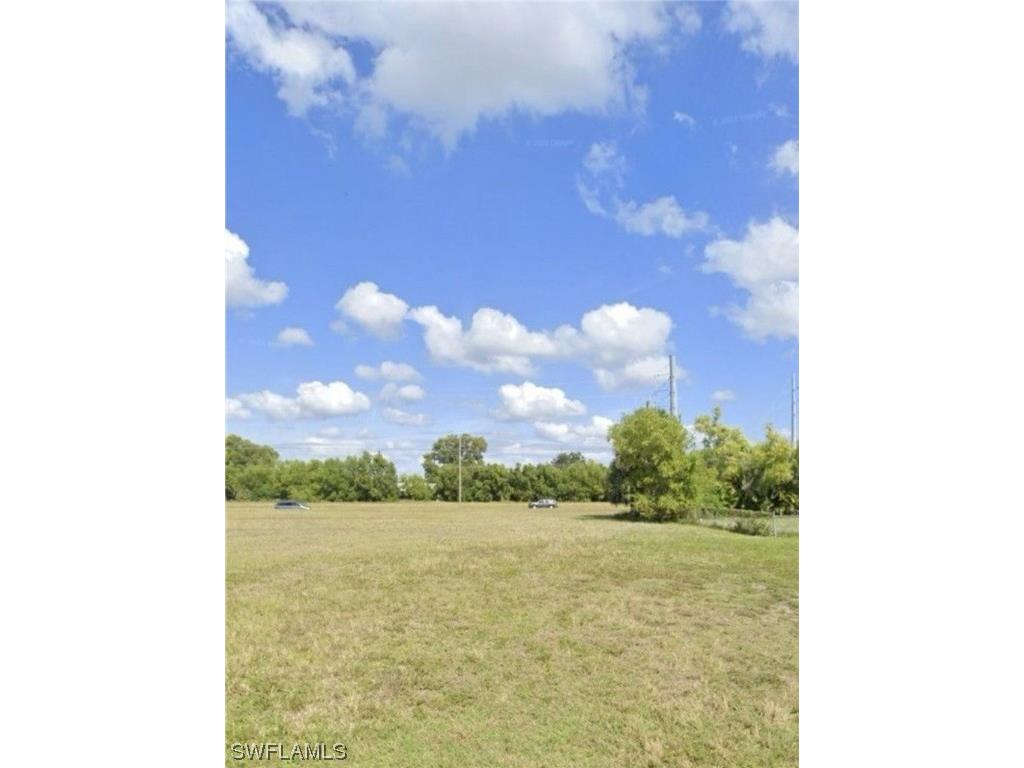 927 NE 23rd Terrace Cape Coral FL 33909 223089494 image1