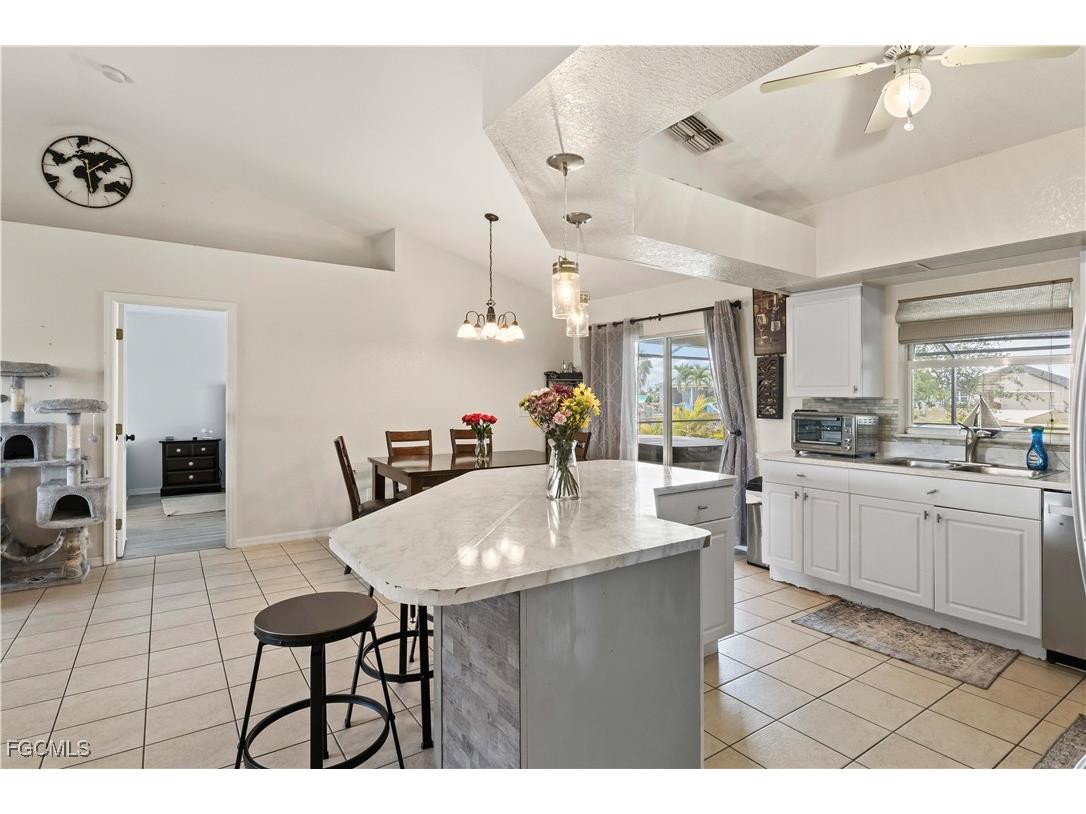 927 NW 12th Terrace Cape Coral FL 33993 2025020855 image12