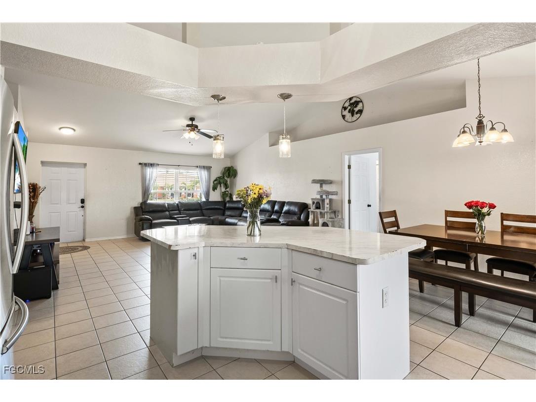 927 NW 12th Terrace Cape Coral FL 33993 2025020855 image13