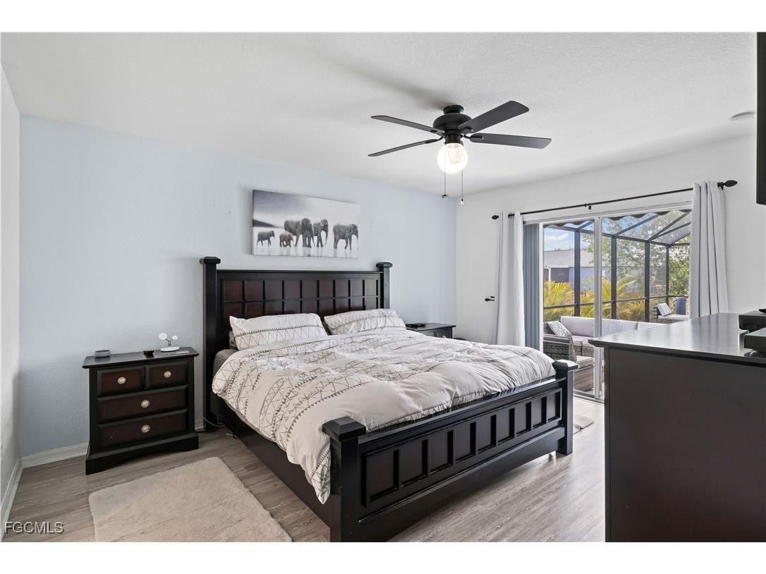 927 NW 12th Terrace Cape Coral FL 33993 2025020855 image18