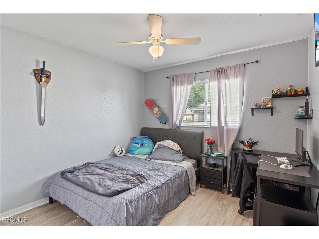 927 NW 12th Terrace Cape Coral FL 33993 2025020855 image26