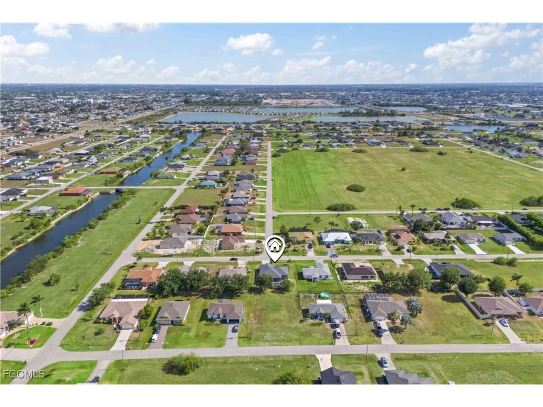 927 NW 12th Terrace Cape Coral FL 33993 2025020855 image34