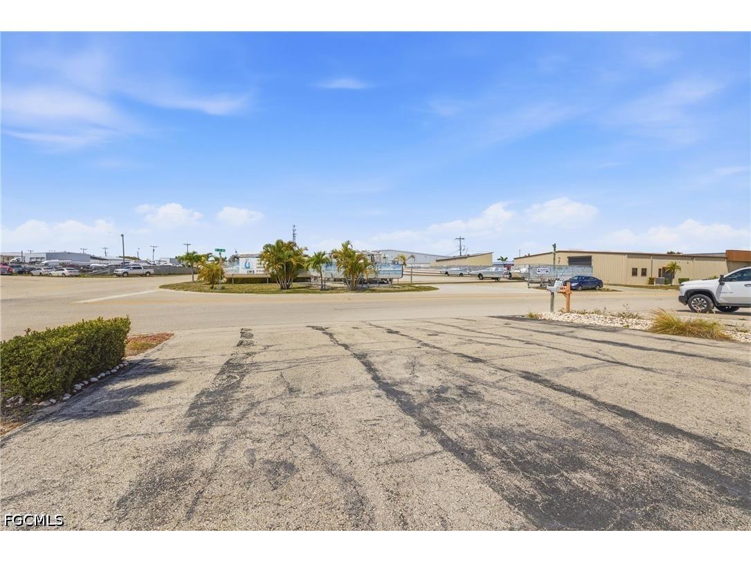 927 SE 13th Avenue Cape Coral FL 33990 2026018527 image14