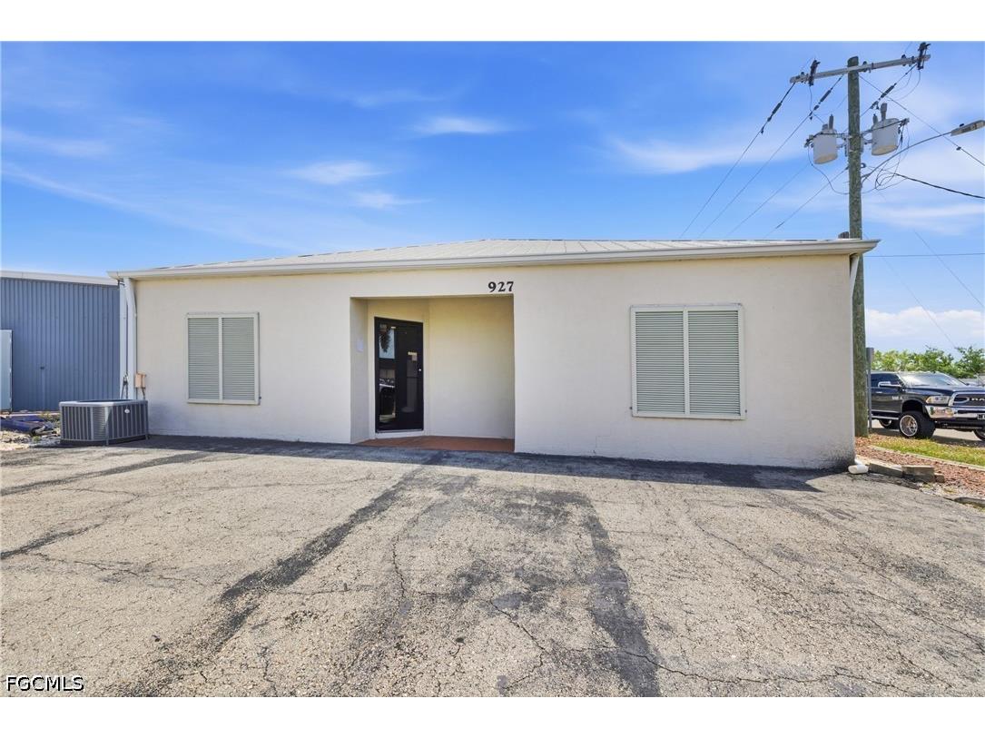 927 SE 13th Avenue Cape Coral FL 33990 2026018527 image17