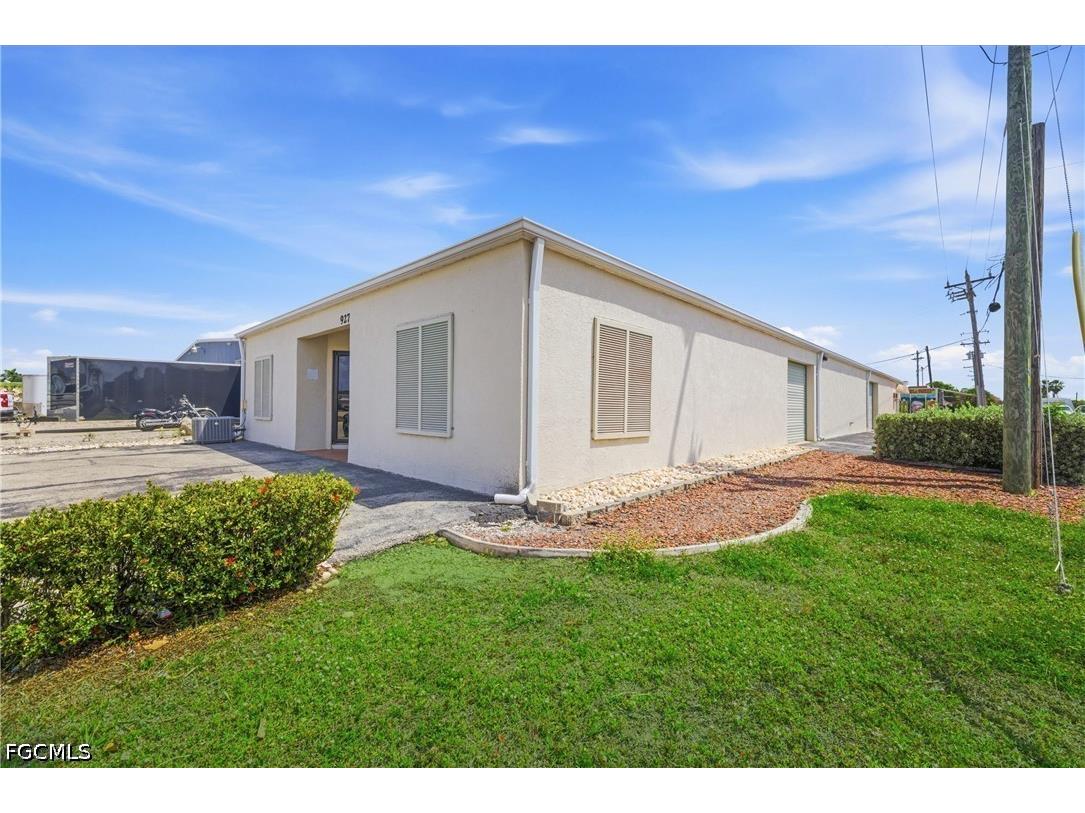 927 SE 13th Avenue Cape Coral FL 33990 2026018527 image18
