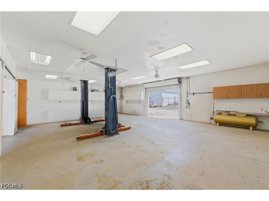 927 SE 13th Avenue Cape Coral FL 33990 2026018527 image20