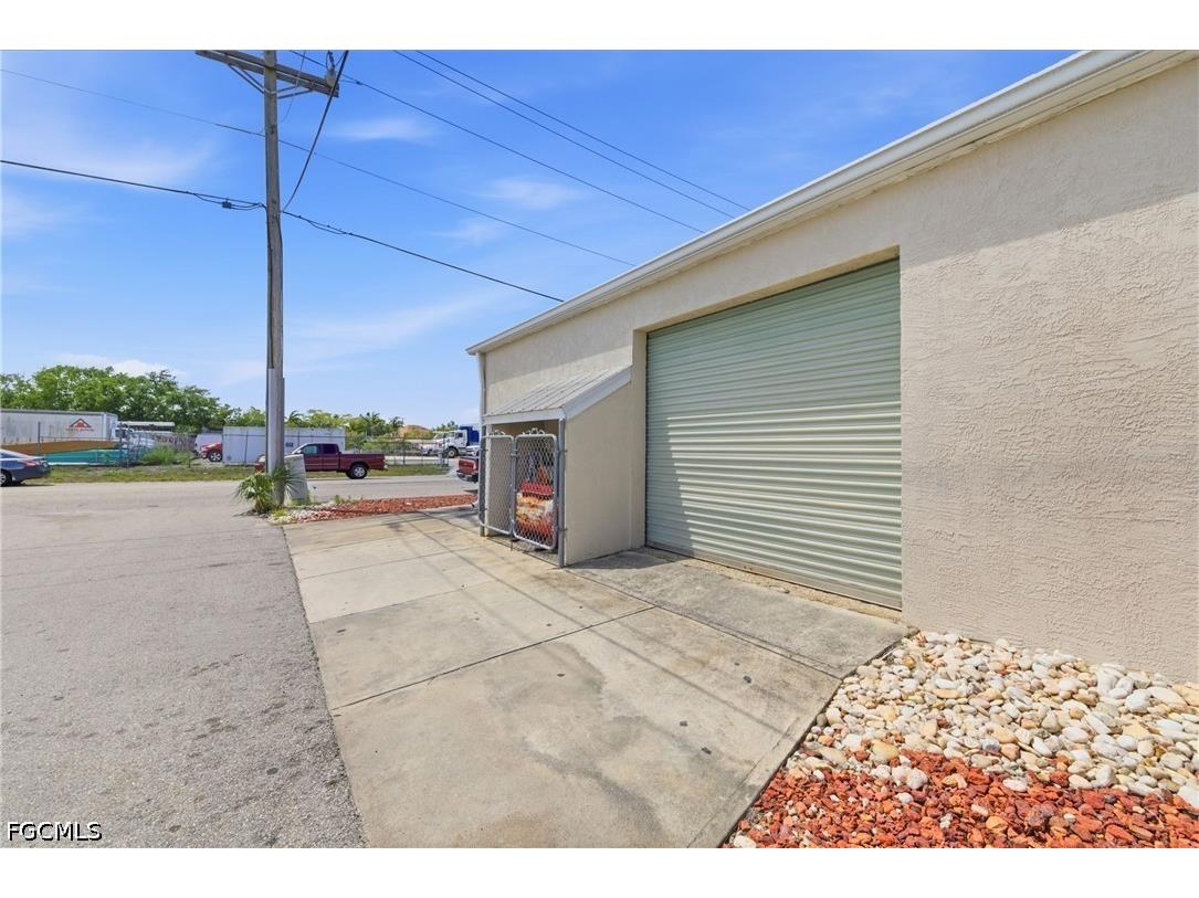 927 SE 13th Avenue Cape Coral FL 33990 2026018527 image23