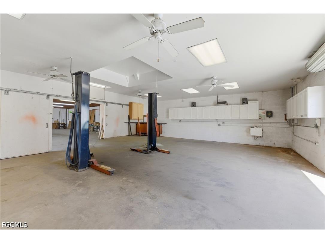 927 SE 13th Avenue Cape Coral FL 33990 2026018527 image24