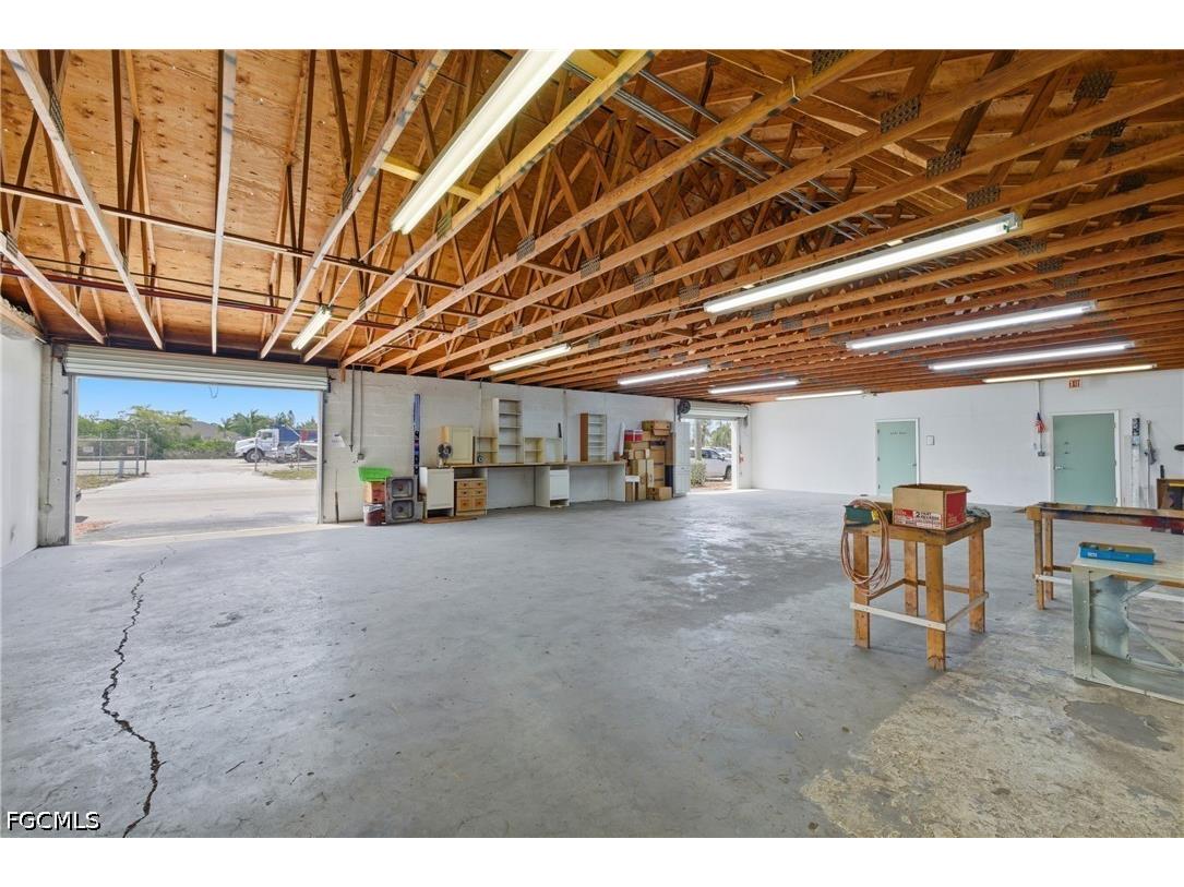 927 SE 13th Avenue Cape Coral FL 33990 2026018527 image3