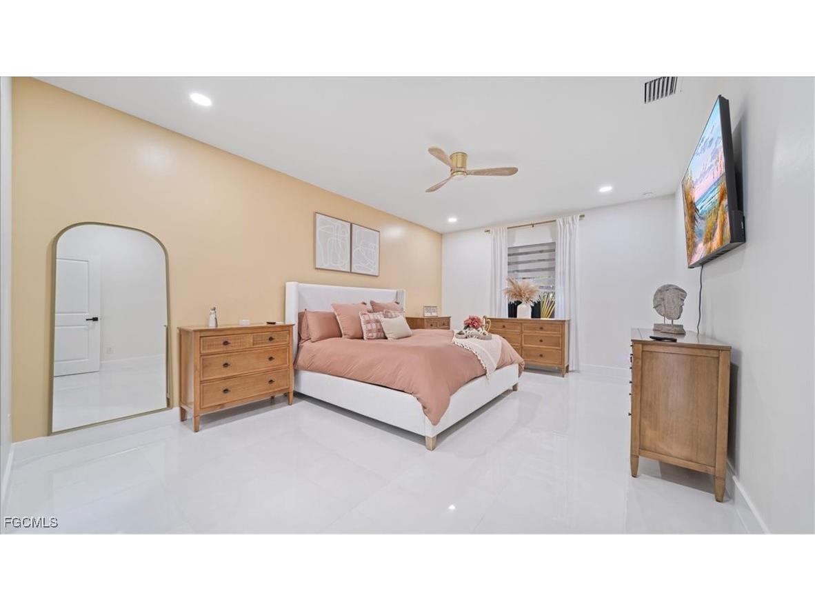 927 SW 25th Street Cape Coral FL 33914 2026002546 image24