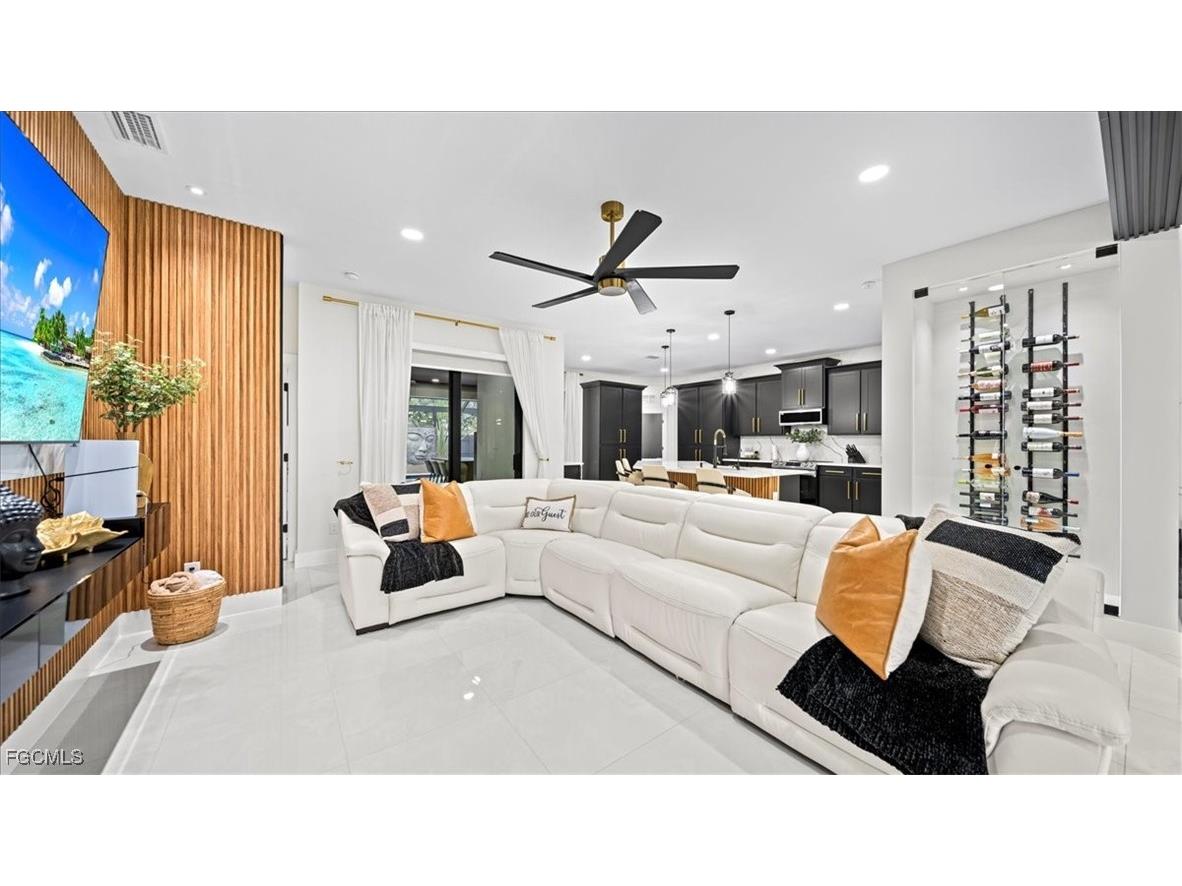 927 SW 25th Street Cape Coral FL 33914 2026002546 image8