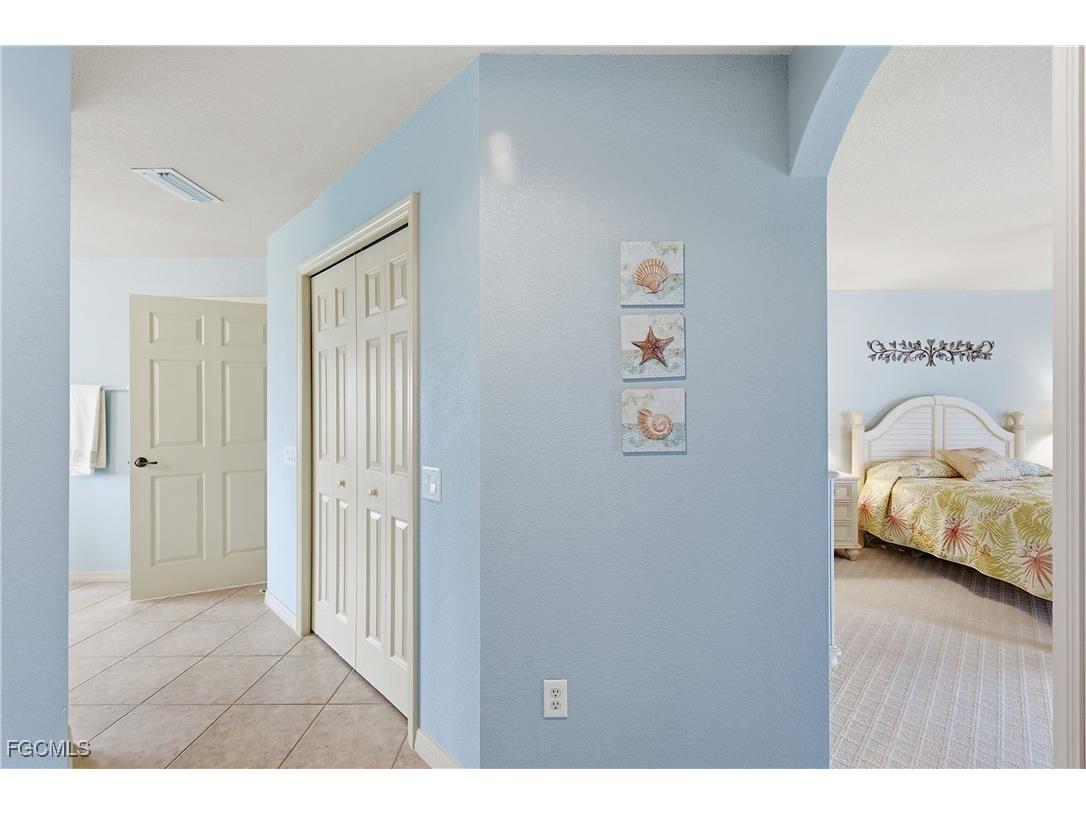 927 SW 28th Terrace Cape Coral FL 33914 2026004404 image20