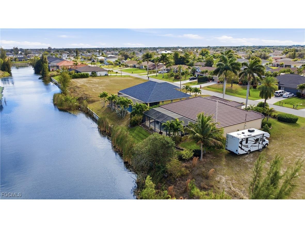 927 SW 28th Terrace Cape Coral FL 33914 2026004404 image40