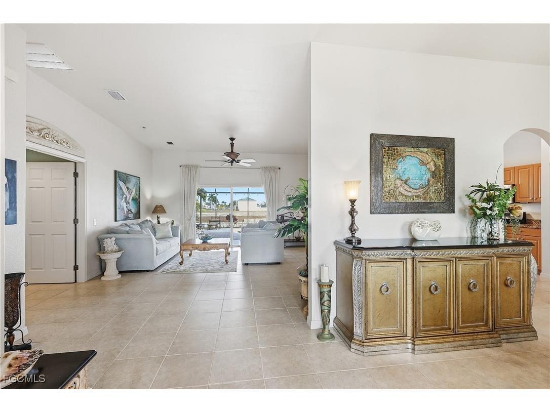 927 SW 28th Terrace Cape Coral FL 33914 2026004404 image5