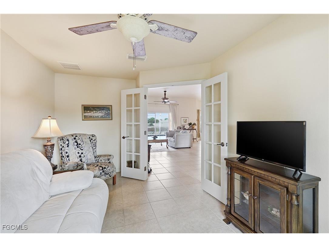 927 SW 28th Terrace Cape Coral FL 33914 2026004404 image9