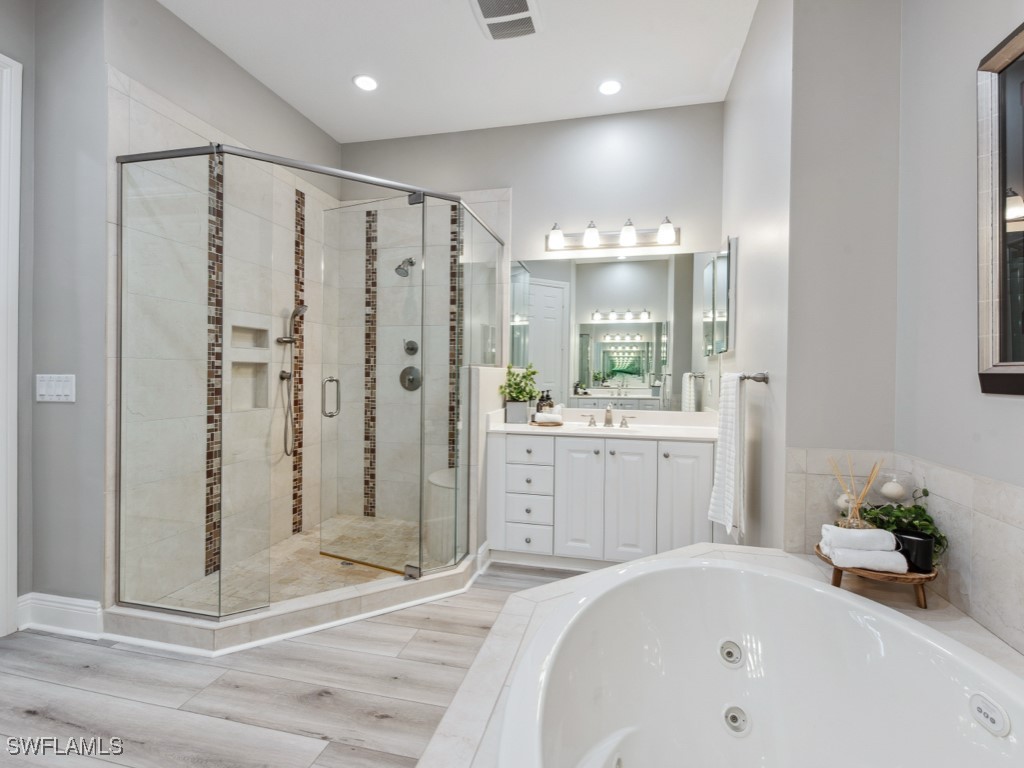 9270 Campanile Circle #202 Naples FL 34114 225075441 image14