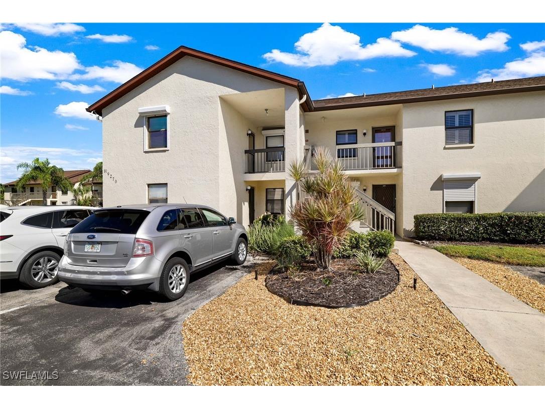 9270 Lake Park Drive #101 Fort Myers FL 33919 225075728 image1