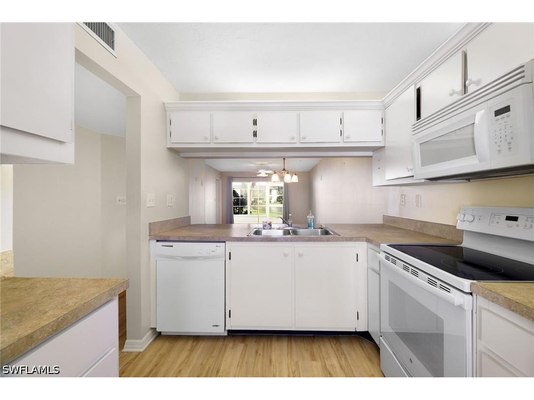 9270 Lake Park Drive #101 Fort Myers FL 33919 226016718 image8