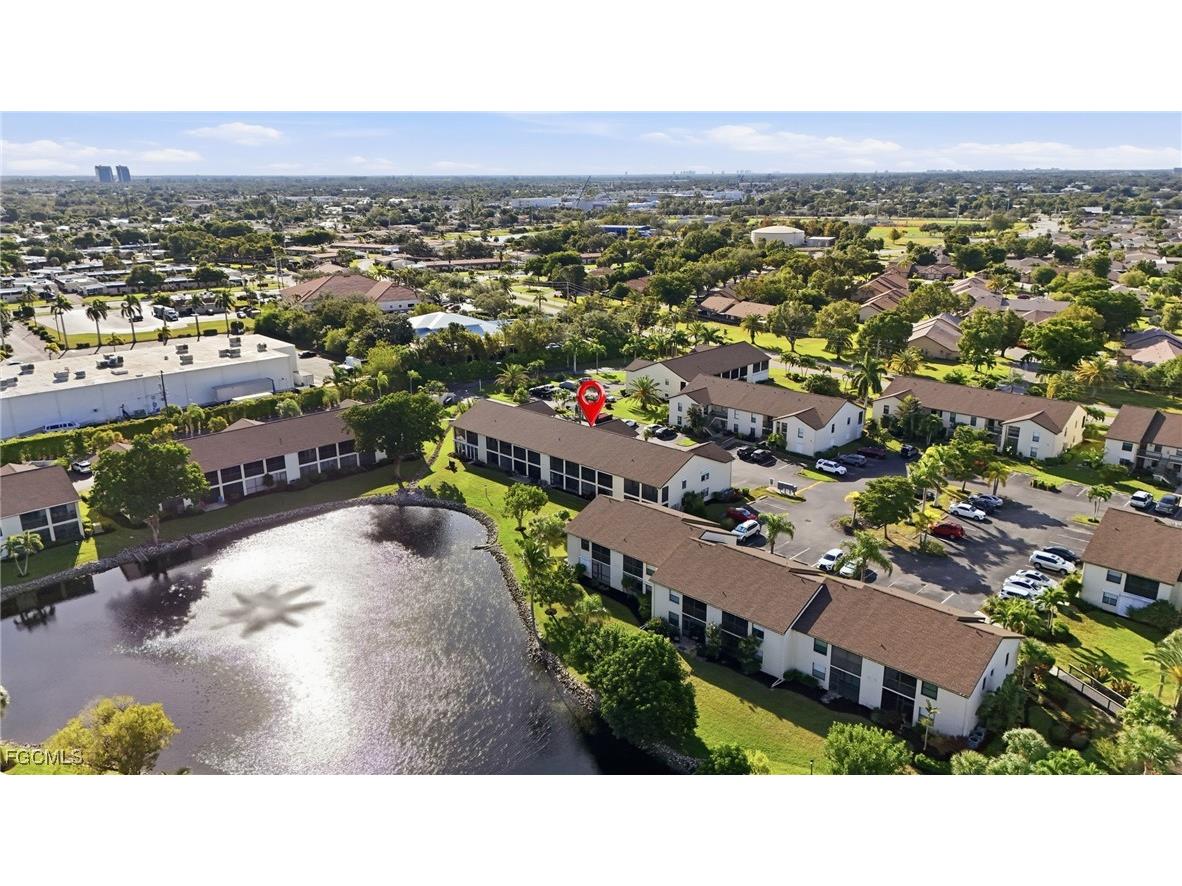 9270 Lake Park Drive #201 Fort Myers FL 33919 2026006312 image1