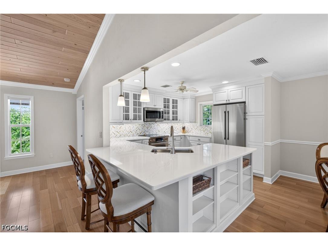 928 Pepper Tree Place Sanibel FL 33957 2026023786 image10