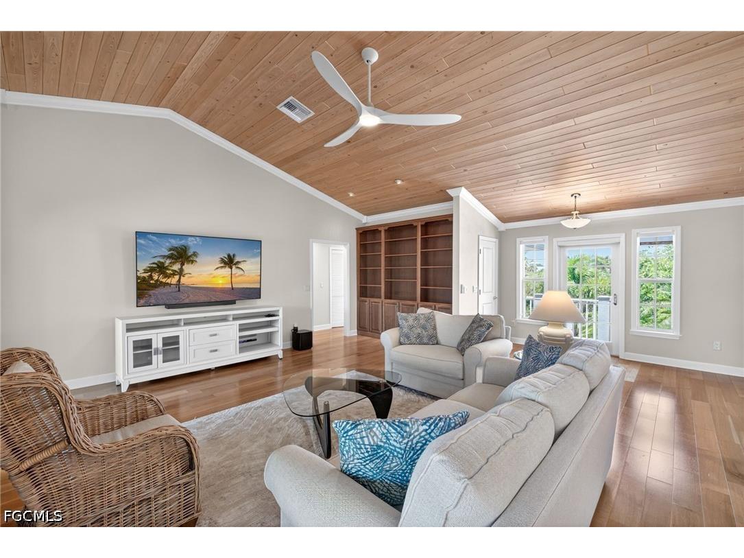 928 Pepper Tree Place Sanibel FL 33957 2026023786 image6