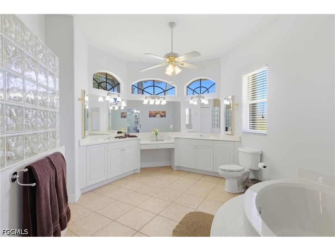 928 SE 33rd Street Cape Coral FL 33904 2026012756 image40
