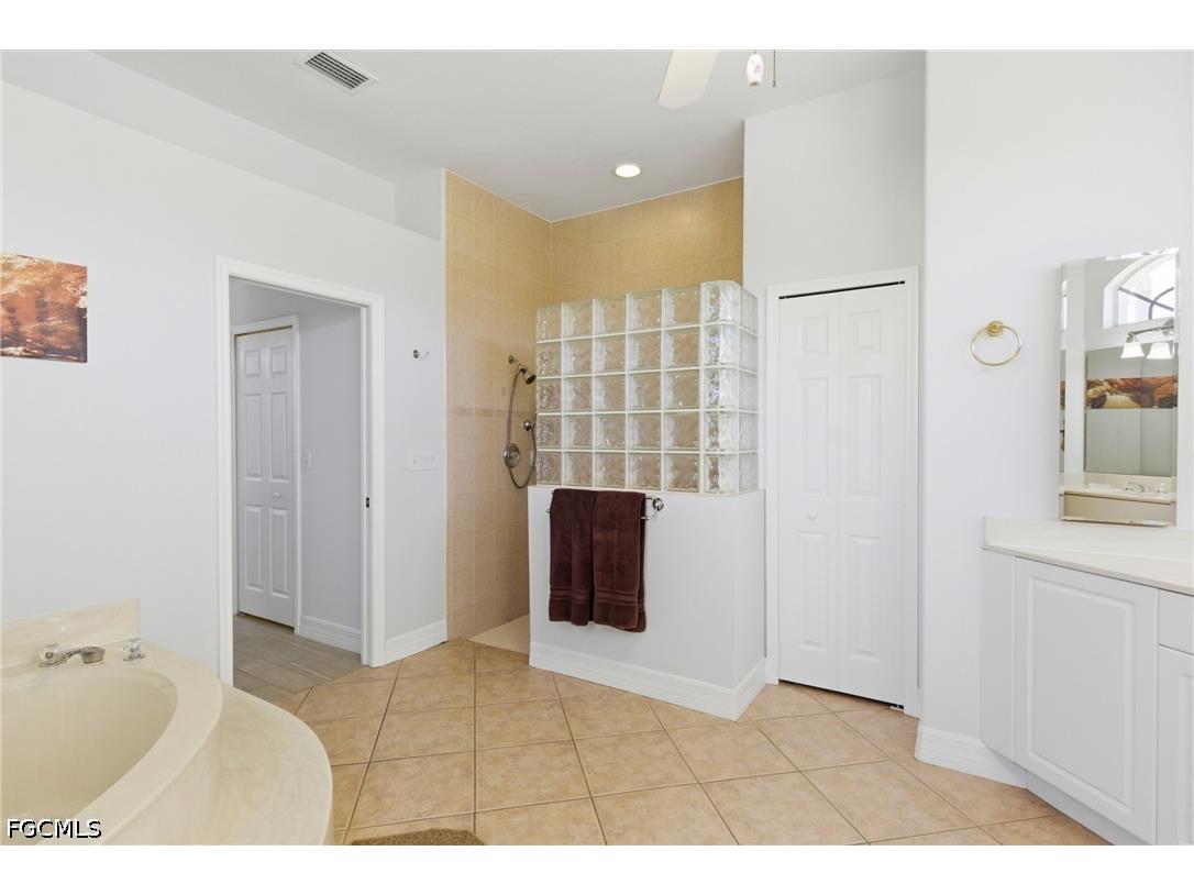 928 SE 33rd Street Cape Coral FL 33904 2026012756 image42