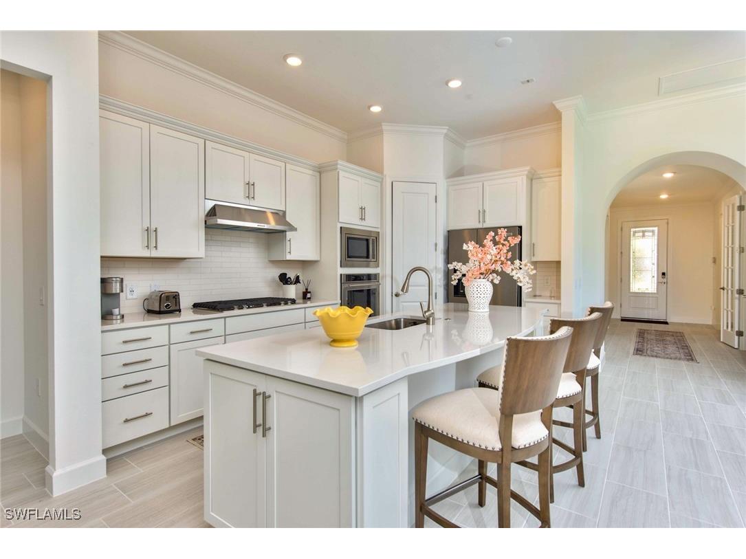 9280 Cormorant Drive Naples FL 34120 225067947 image3