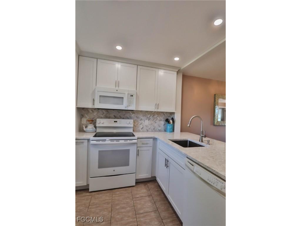 9281 Central Park Drive #206 Fort Myers FL 33919 2025023540 image8