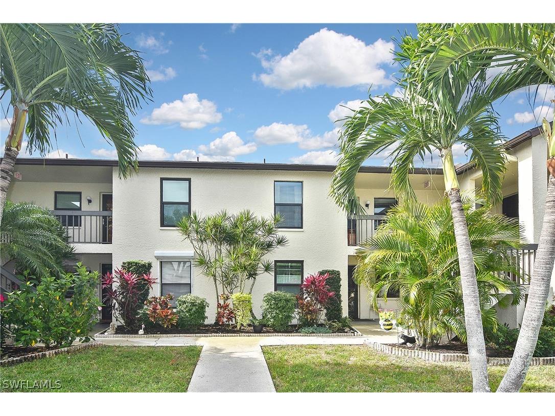 9285 Lake Park Drive #102 Fort Myers FL 33919 224031112 image1
