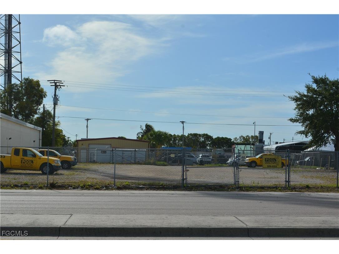 929 Country Club Boulevard Cape Coral FL 33990 2025009401 image2