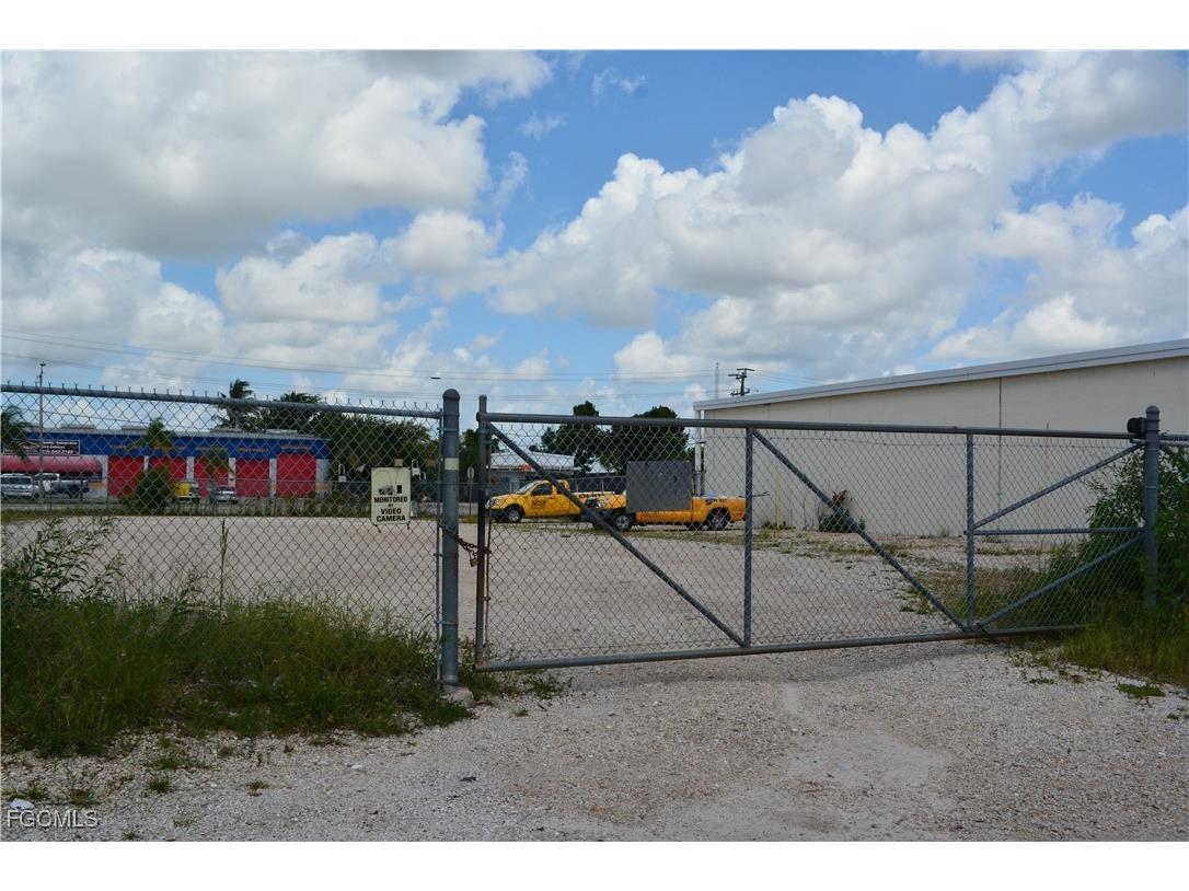 929 Country Club Boulevard Cape Coral FL 33990 2025009401 image4