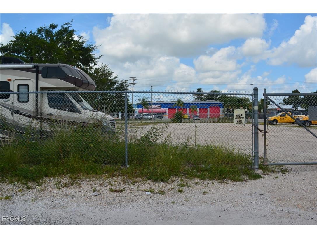 929 Country Club Boulevard Cape Coral FL 33990 2025009401 image5