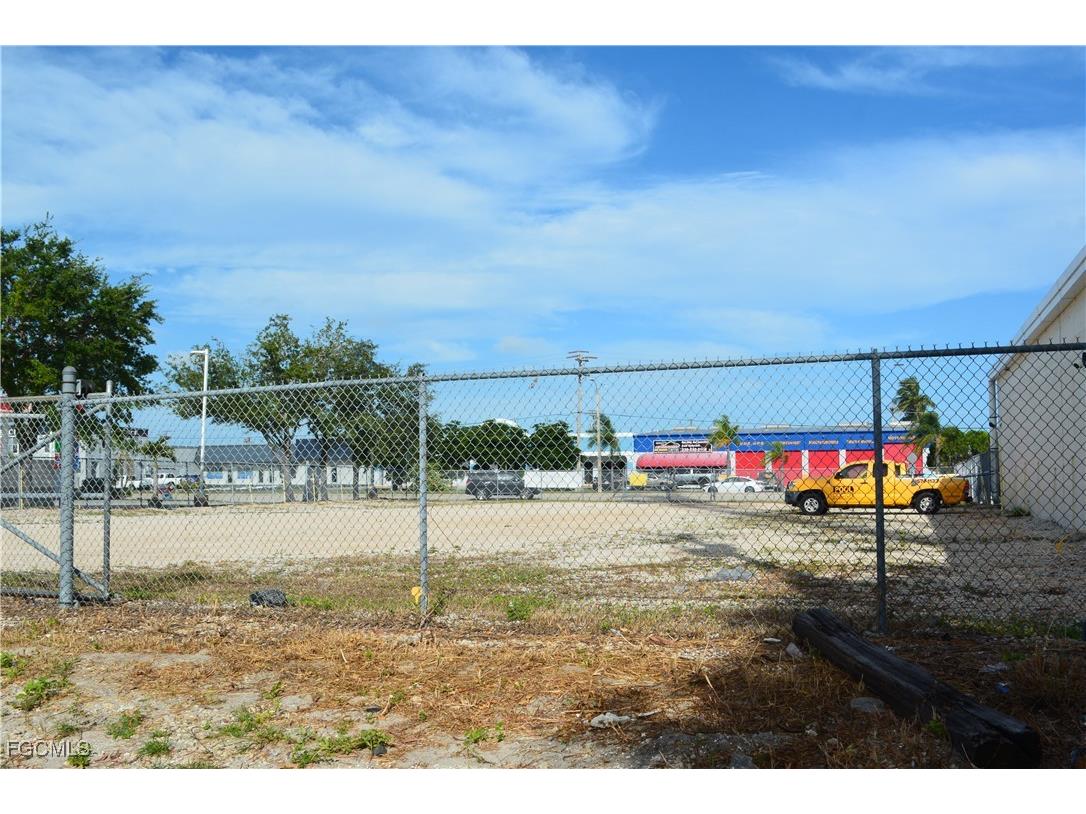 929 Country Club Boulevard Cape Coral FL 33990 2025009401 image9
