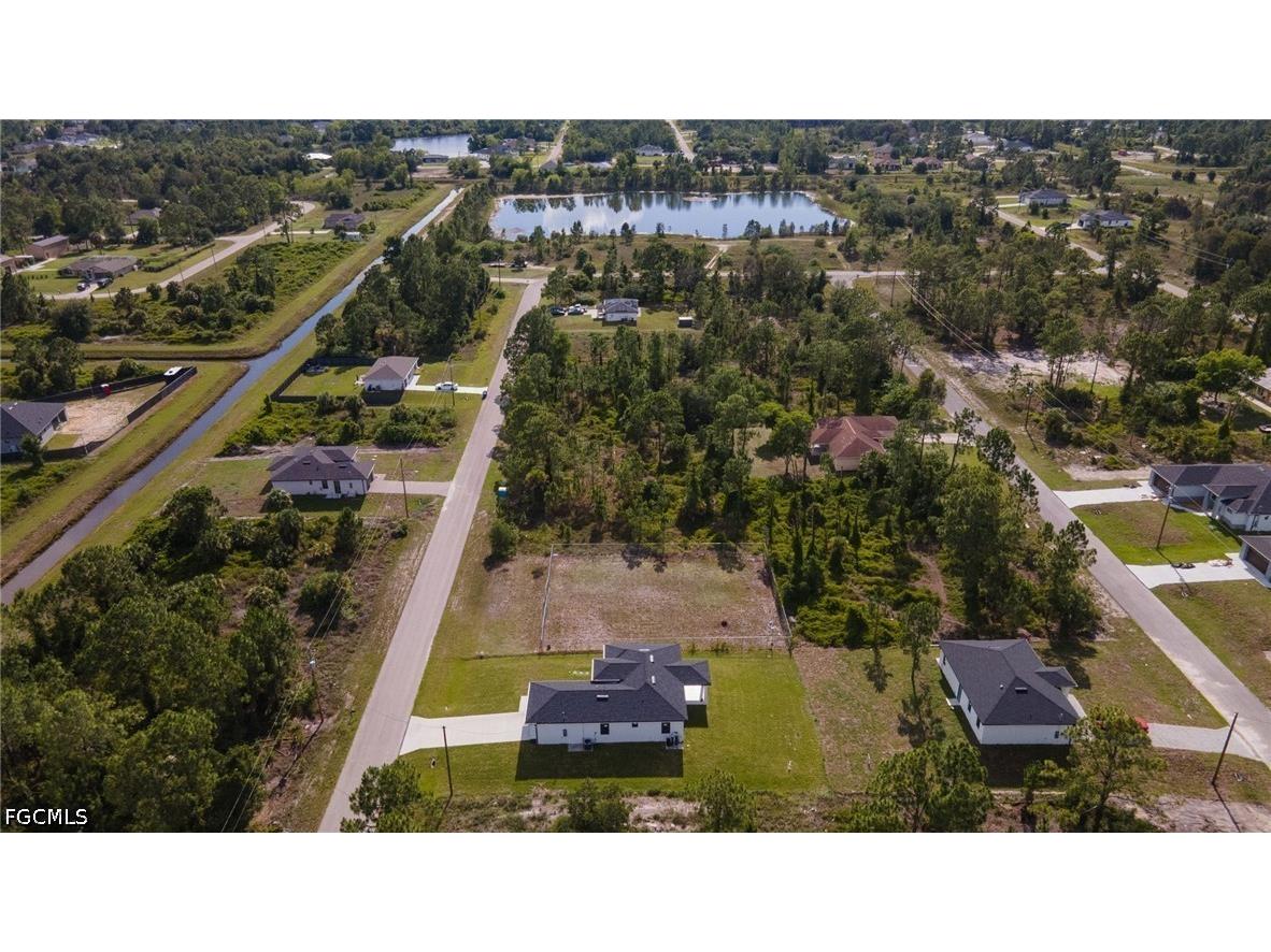 929 Danube Street Lehigh Acres FL 33974 2026026455 image3