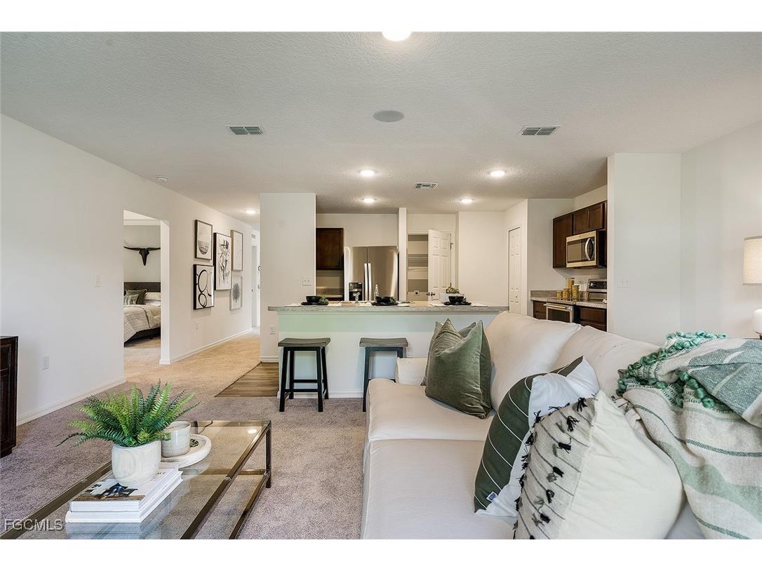 929 NW 8th Place Cape Coral FL 33993 2025011119 image11