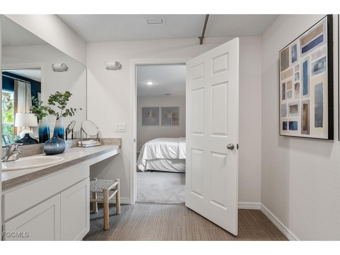 929 NW 8th Place Cape Coral FL 33993 2025011119 image19