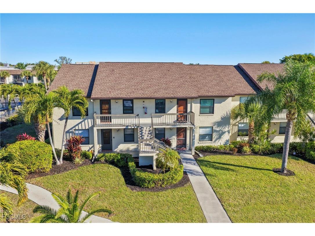 9290 Lake Park Drive #201 Fort Myers FL 33919 2026005378 image1