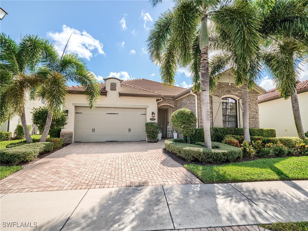 9290 Shadow Oak Lane Naples FL 34120 224070094 image1